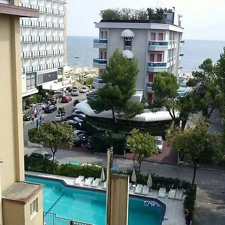 Otel Amalfi 3*