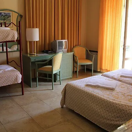 Amalfi 3*
