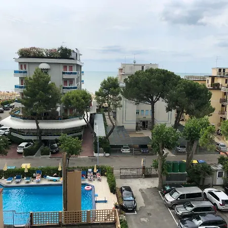 Otel Amalfi 3*